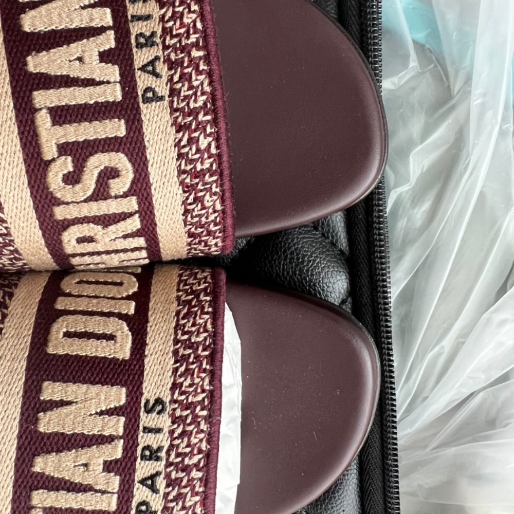 Christian Dior DWAY SLIDE BURGUNDY EMBROIDERED COTTON Size 35.5 (5) - Picture 3 of 8